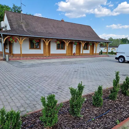 Csalanosi Vendeghaz 3* Kecskemét