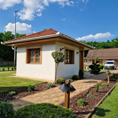 Csalanosi Vendeghaz Gasthof Kecskemét